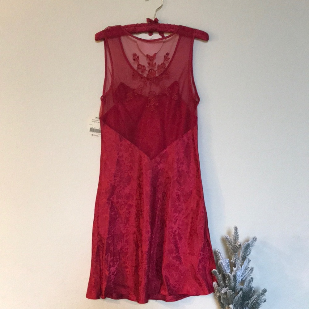 Lingerie for Valentines Vintage new with tag Med.